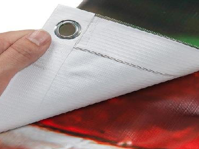 巴东喷绘和刀刮布的工艺区别。